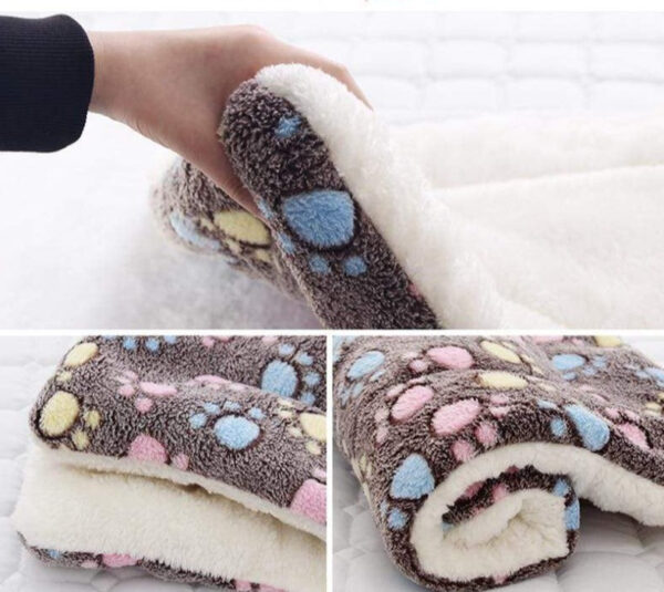 Grand Coussin Moelleux en Flanelle 1 Bouledogue Avenue Dog Beds Grand Coussin Moelleux en Flanelle - 91 x 70 cm