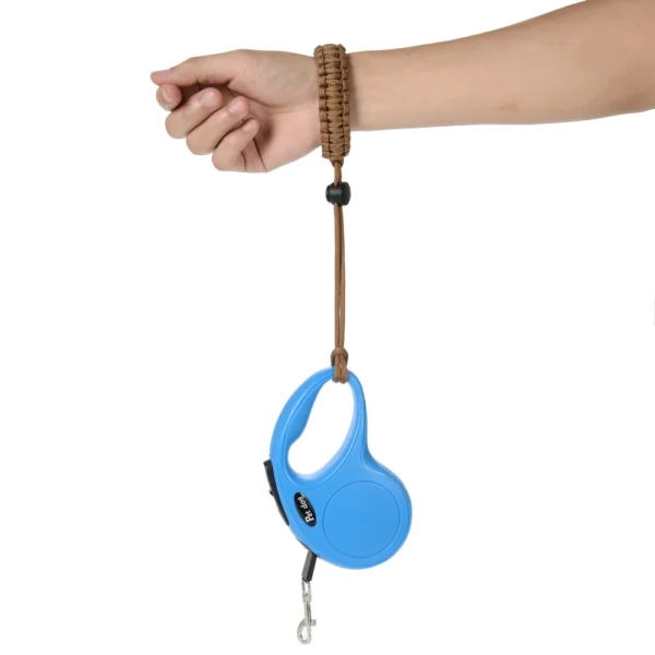 Laisse Mains Libres Anti-Chute avec Bracelet Poignet - Bouledogue Avenue https://bouledogueavenue.com/wp-content/uploads/2026/08/Sa9208e3656a04484846faa61199d77efc.webp